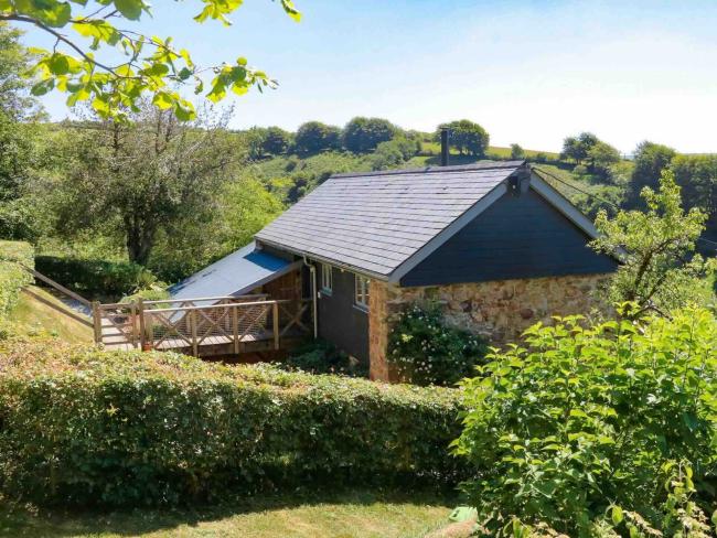 An Exmoor holiday cottage for smokers in a rural location.